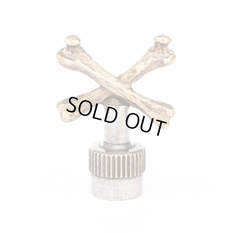 画像1: UNCROWD (アンクラウド) VALVE CAP -cross bone- UC-903  (1)