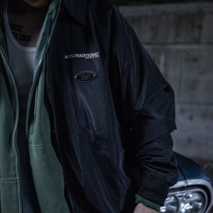 画像16: FLUTTER (フラッター) | "The Dress" OG logo Windbreaker 