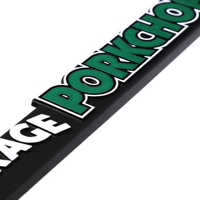 PORKCHOP GARAGE SUPPLY (ポークチョップガレージサプライ) | RAISED LICENSE FRAME  [BLACK×GREEN] | 通販