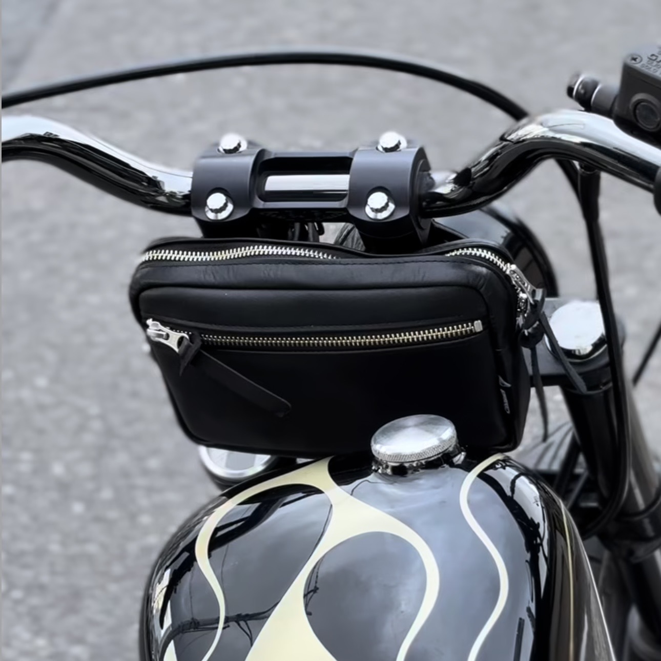 画像6: Hoodlum (フッドラム) | LEATHER BAR BAG  (6)